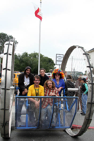 The Unwheeldy Crew